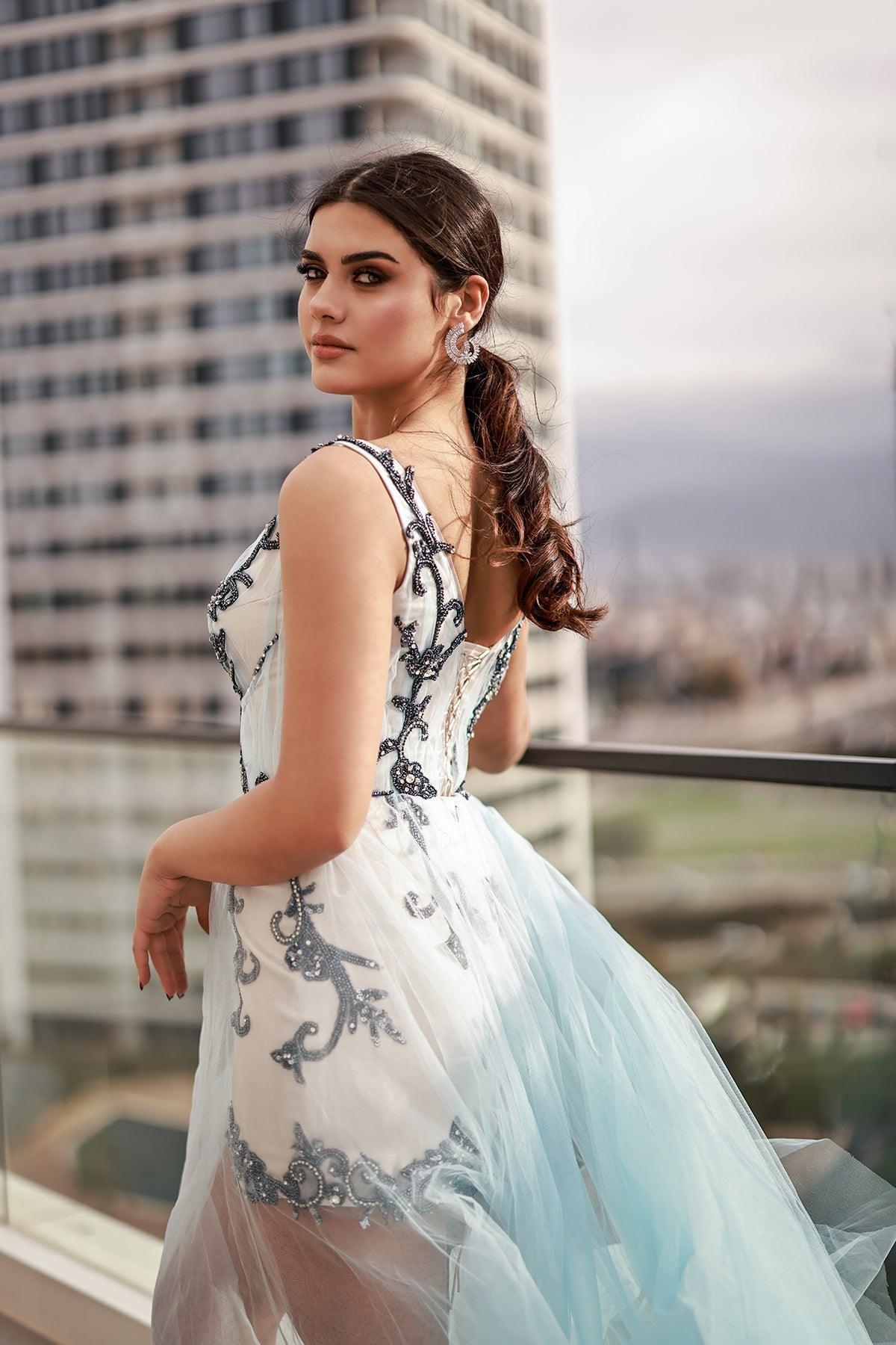 Berta Derin V Yaka Kupon Dantelli Abiye Elbise - The Bride's Bliss