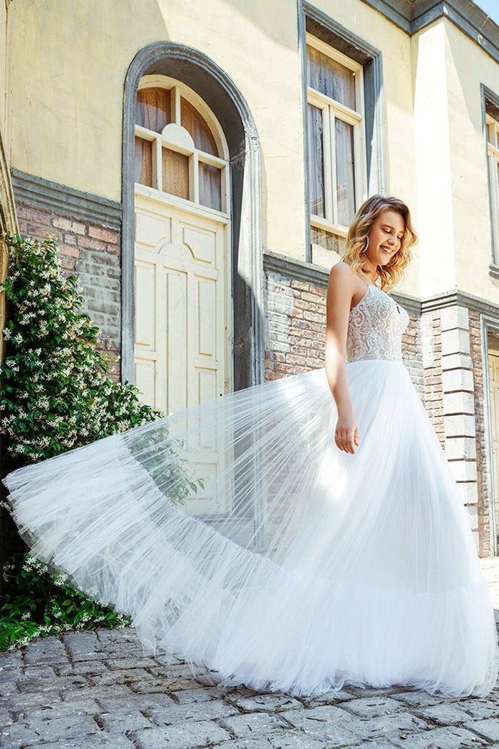 Lugo İpek Tül Dantel Düz Kesim Gelinlik - The Bride's Bliss