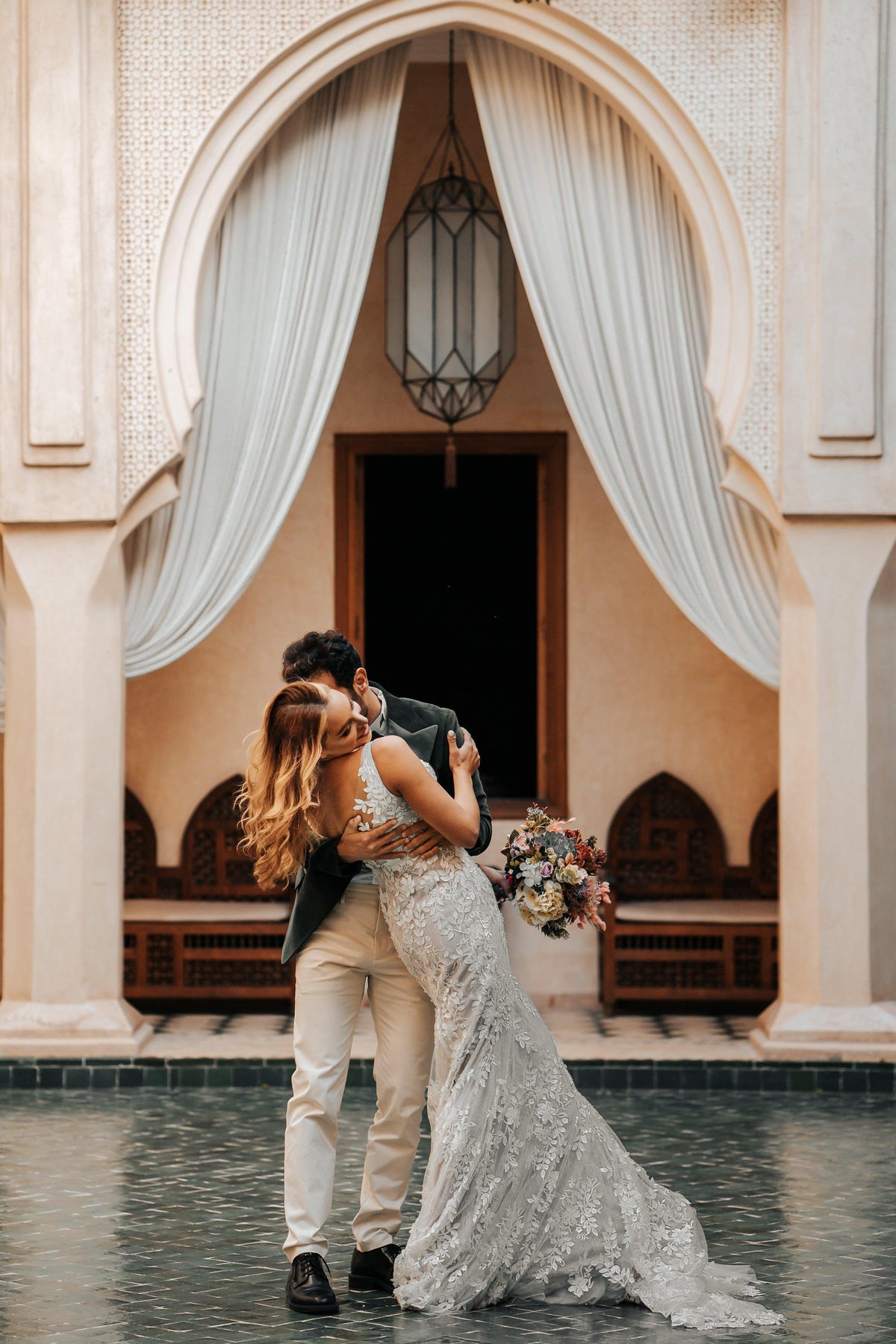 Nora Mariquine Fransız Dantel Balık Gelinlik - The Bride's Bliss