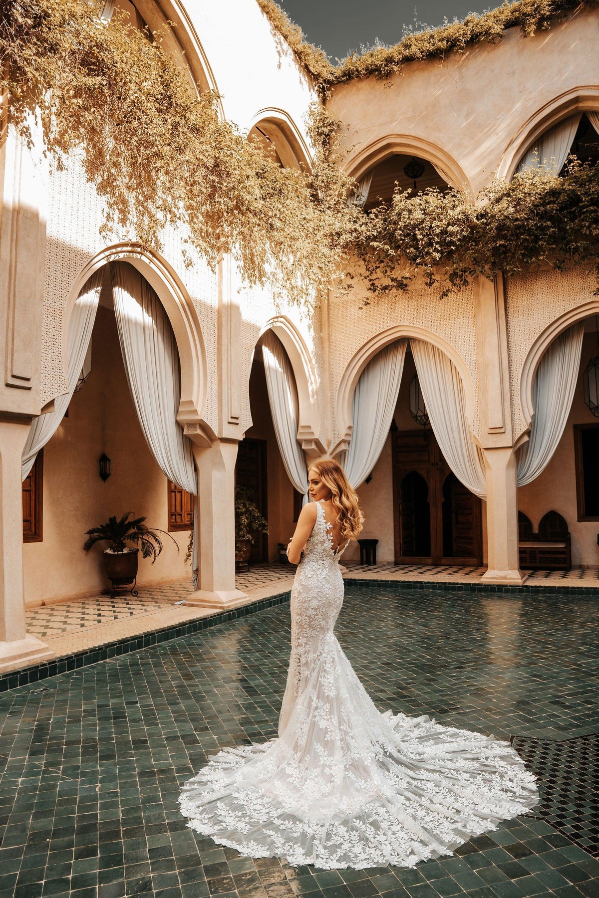 Nora Mariquine Fransız Dantel Balık Gelinlik - The Bride's Bliss